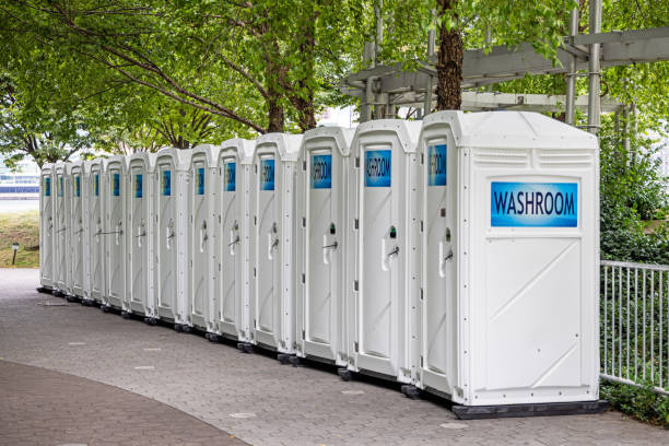Best Portable bathroom rental  in West Plains, MO